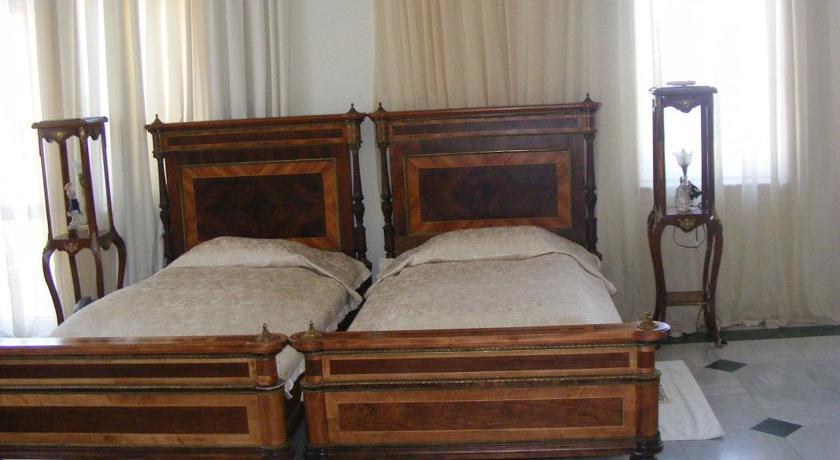 Rcheuli Hotel Batoemi Buitenkant foto