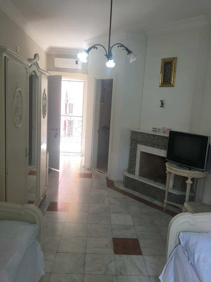 Rcheuli Hotel Batoemi Buitenkant foto