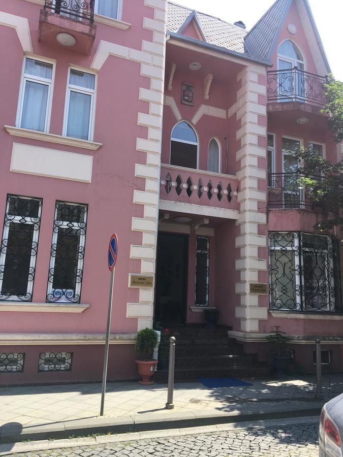 Rcheuli Hotel Batoemi Buitenkant foto